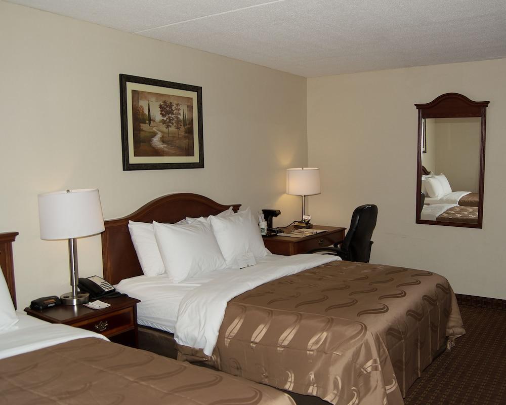 Quality Inn & Suites Lexington Near I-64 And I-81 Timber Ridge Exterior foto