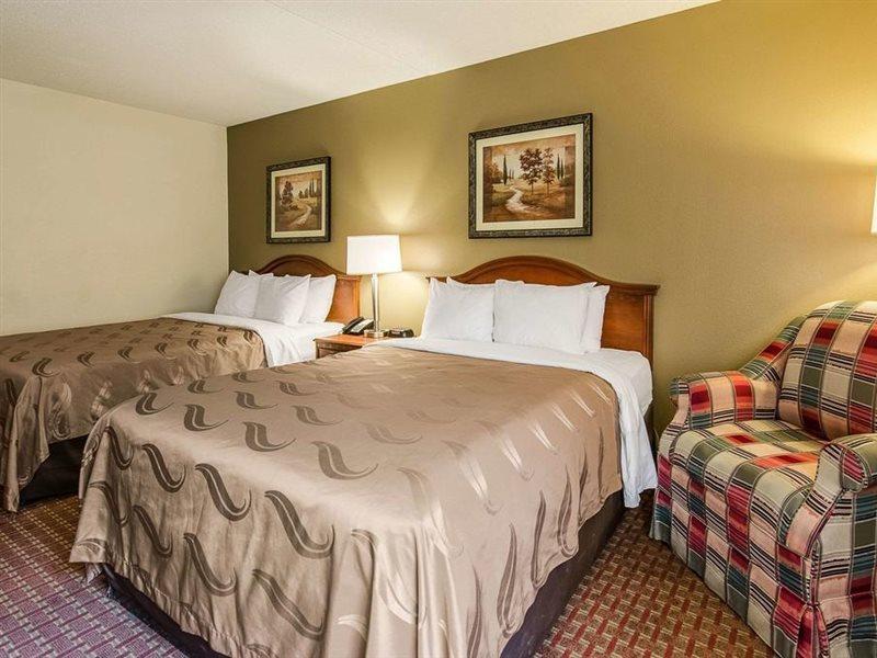 Quality Inn & Suites Lexington Near I-64 And I-81 Timber Ridge Exterior foto