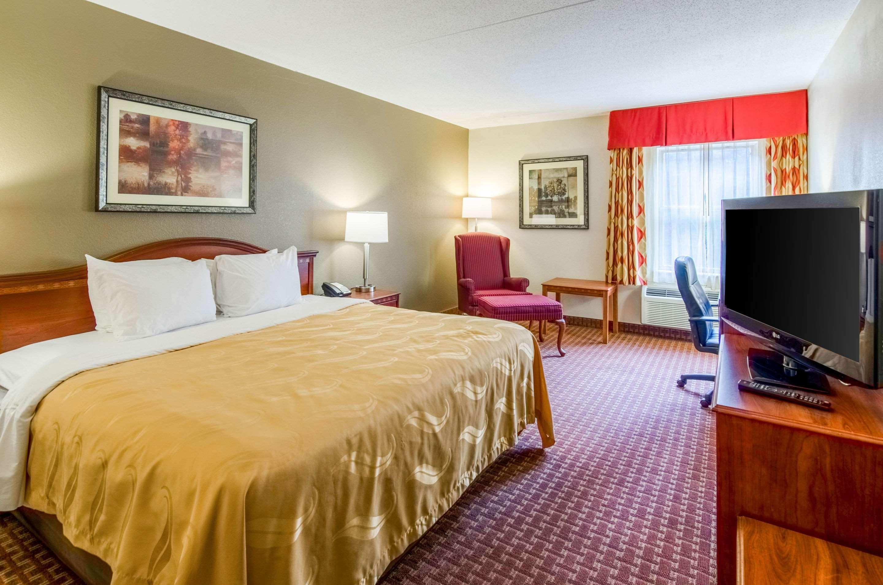Quality Inn & Suites Lexington Near I-64 And I-81 Timber Ridge Exterior foto